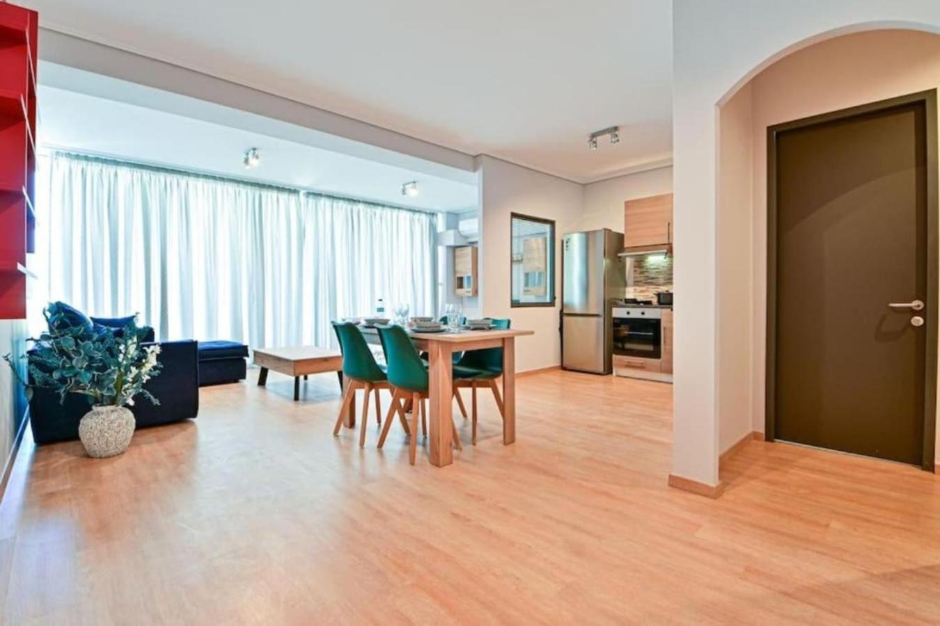 Cozy Apartment Located On Piraeus Port Area- Exterior foto